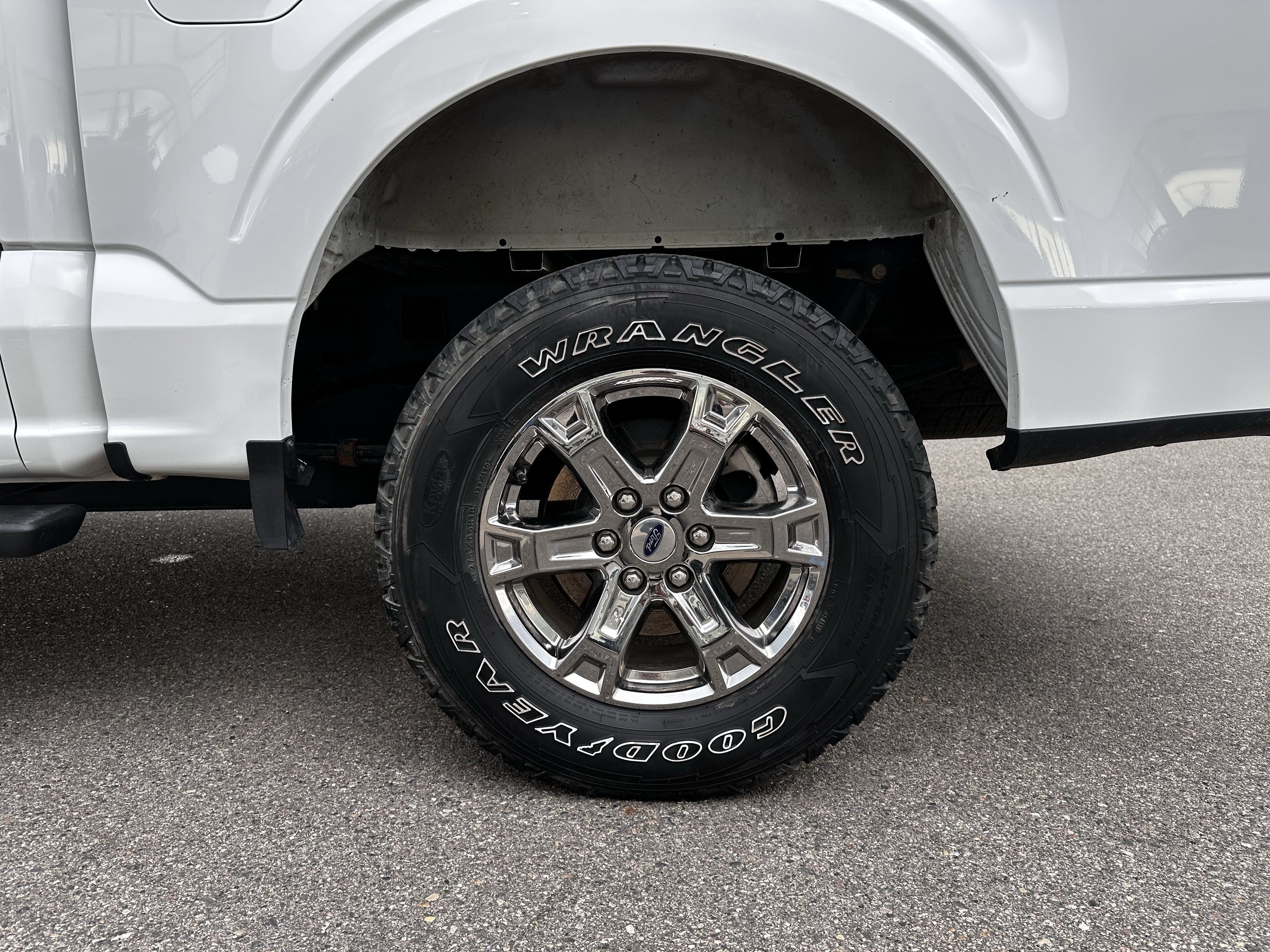 Certified Used 2023 Oxford White Ford XLT image 20