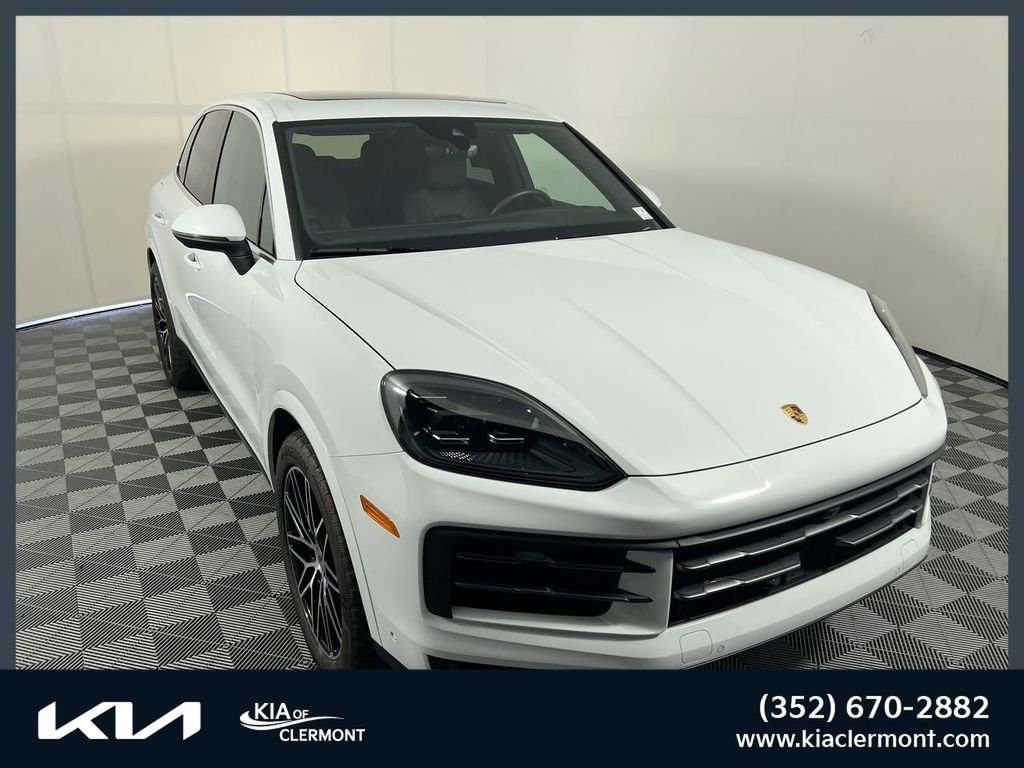2025 Porsche Cayenne -'s photo