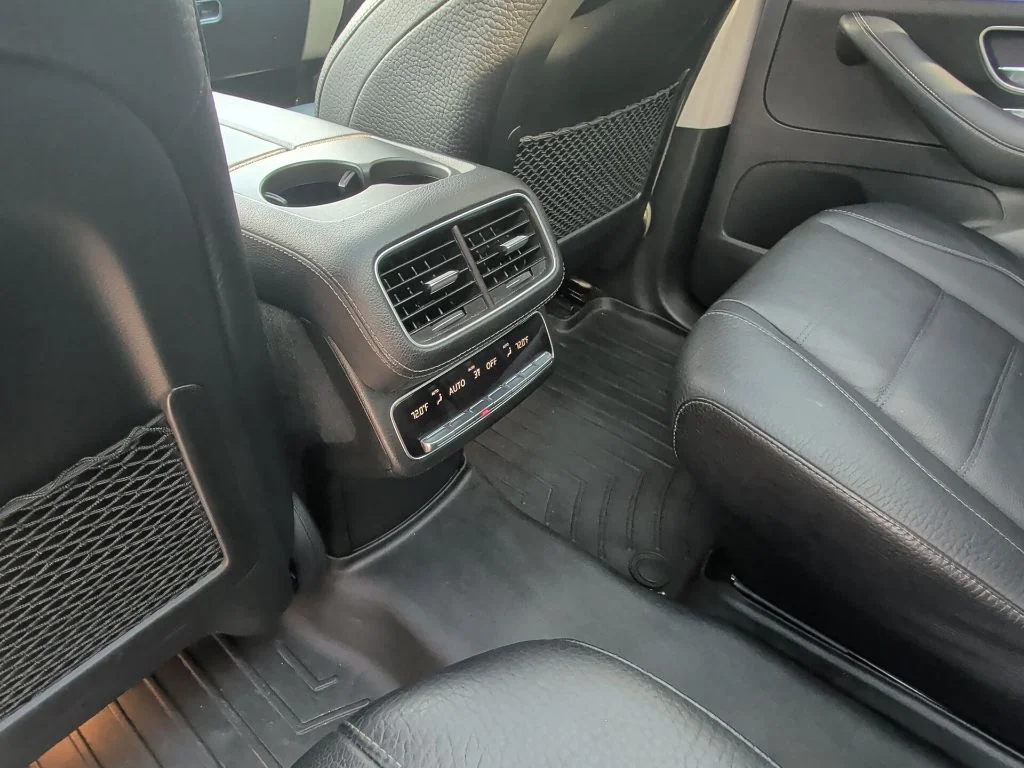 Used 2022  Mercedes-Benz GLS 450 image 4