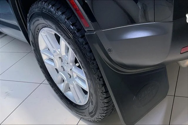 Used 2025 Black Land Rover S image 11