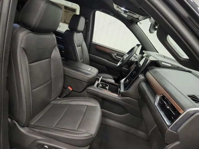 Used 2025 Black GMC Denali image 30