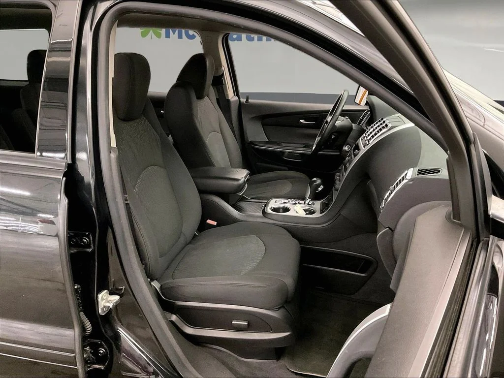 Used 2012 Black GMC SLE image 10