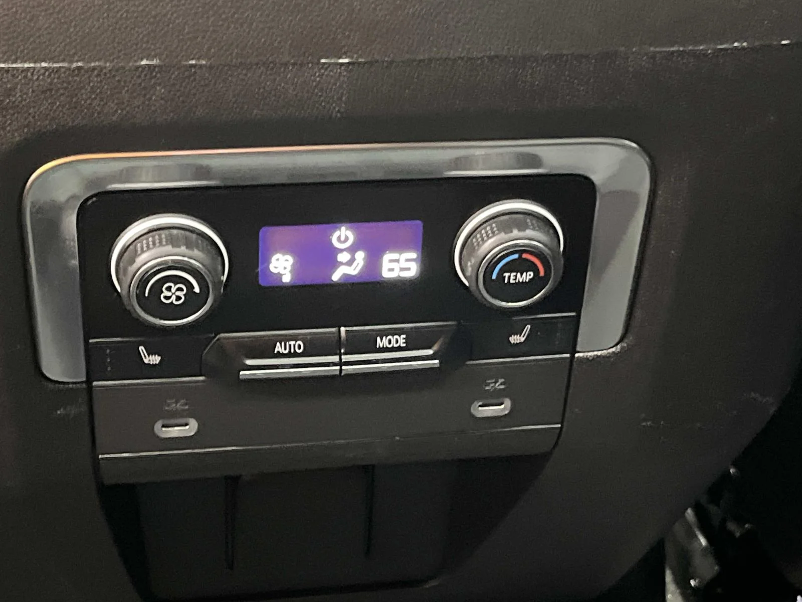 Used 2023 BLACK Chevrolet Z71 image 15