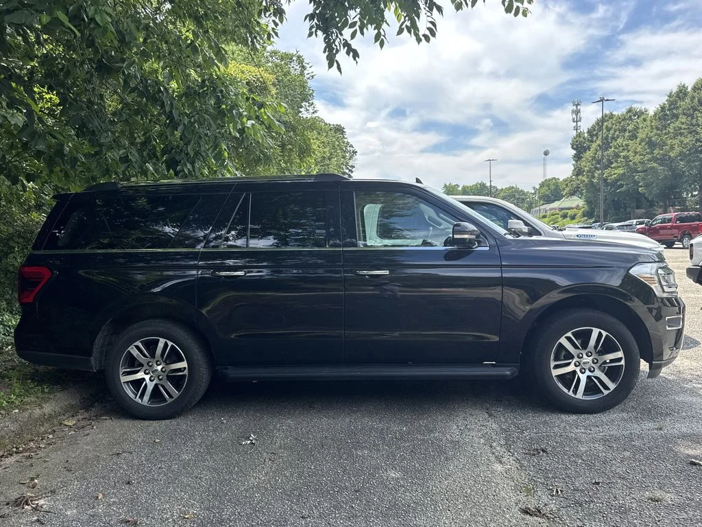 Used 2024 Black Ford Limited image 4