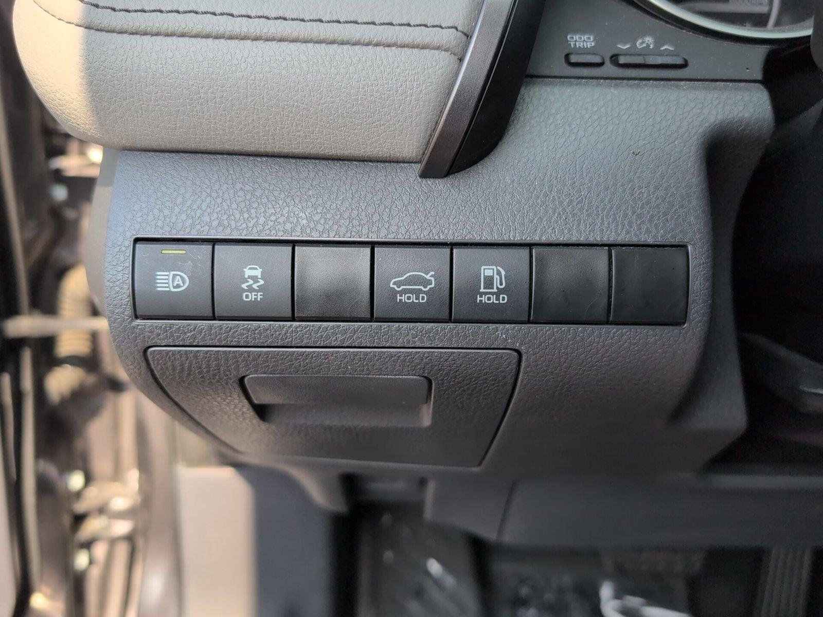 Used 2023 Predawn Gray Mica Toyota XLE image 27