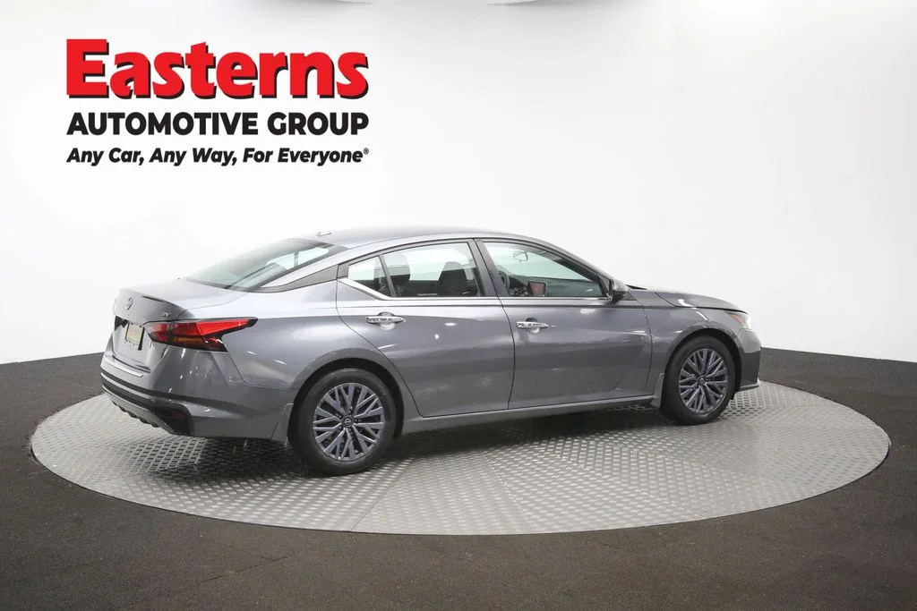 Used 2023 Gray Nissan 2.5 SV image 42