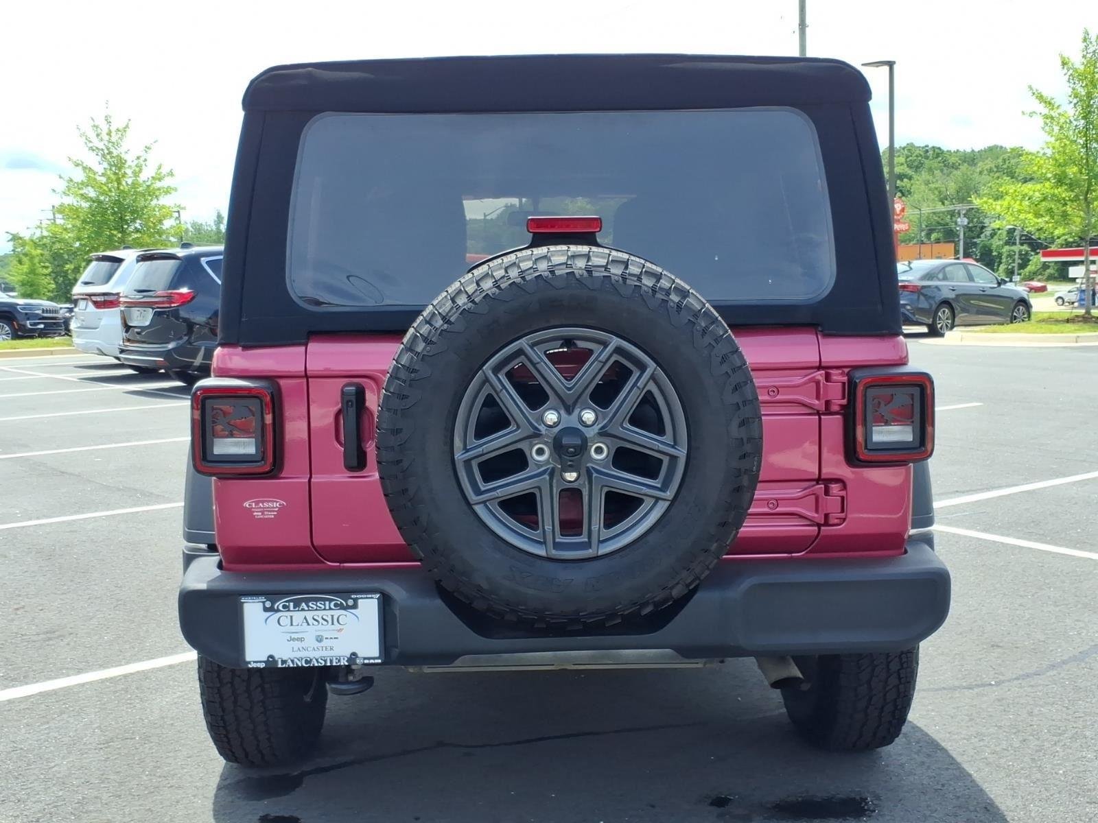Used 2022 Limited Edition Tuscadero Pearlcoat Jeep Unlimited Sport S image 15