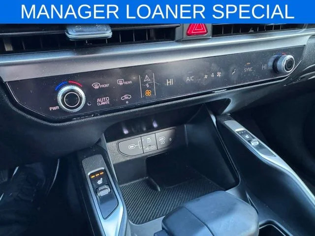 2025 Kia Sorento S - Photo 22