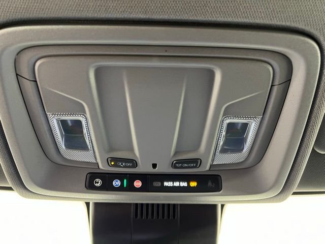 Used 2023 Silver GMC Elevation image 28
