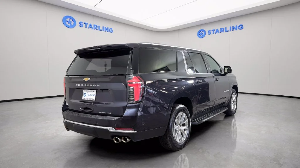 2025 Chevrolet Suburban Premier - Photo 8