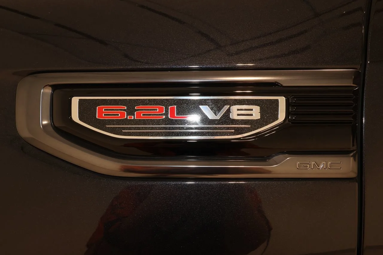Used 2024 Titanium Rush Metallic GMC AT4 image 38