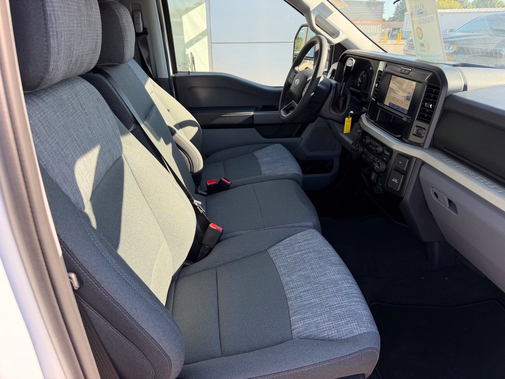New 2026 Oxford White Ford F-250® XLT image 21