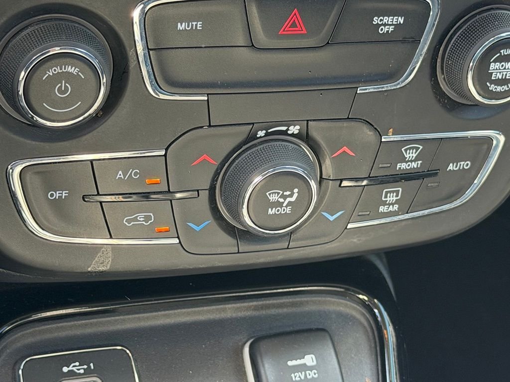 Used 2019 Black Jeep Limited image 20