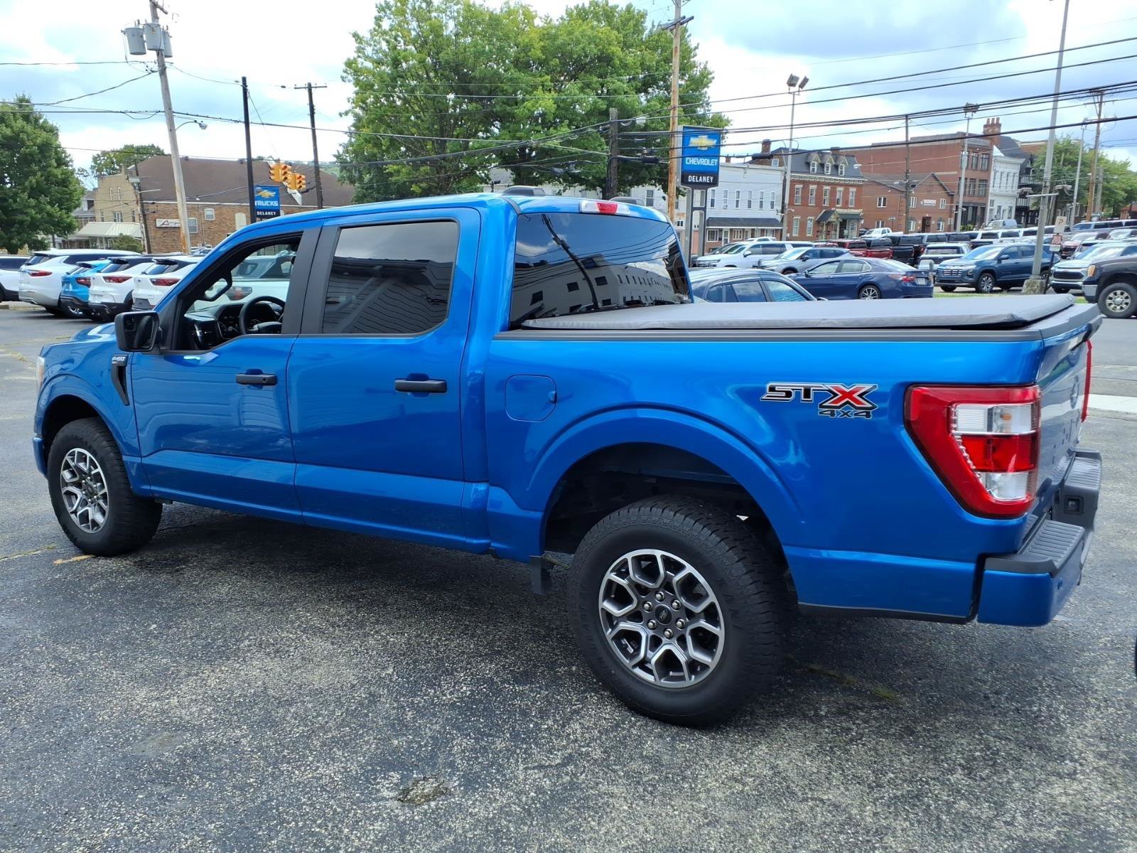 Used 2021 Velocity Blue Metallic Ford XL image 7