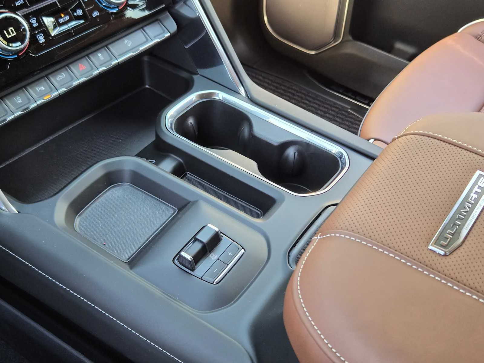 2026 GMC Sierra 2500HD Denali Ultimate - Photo 14