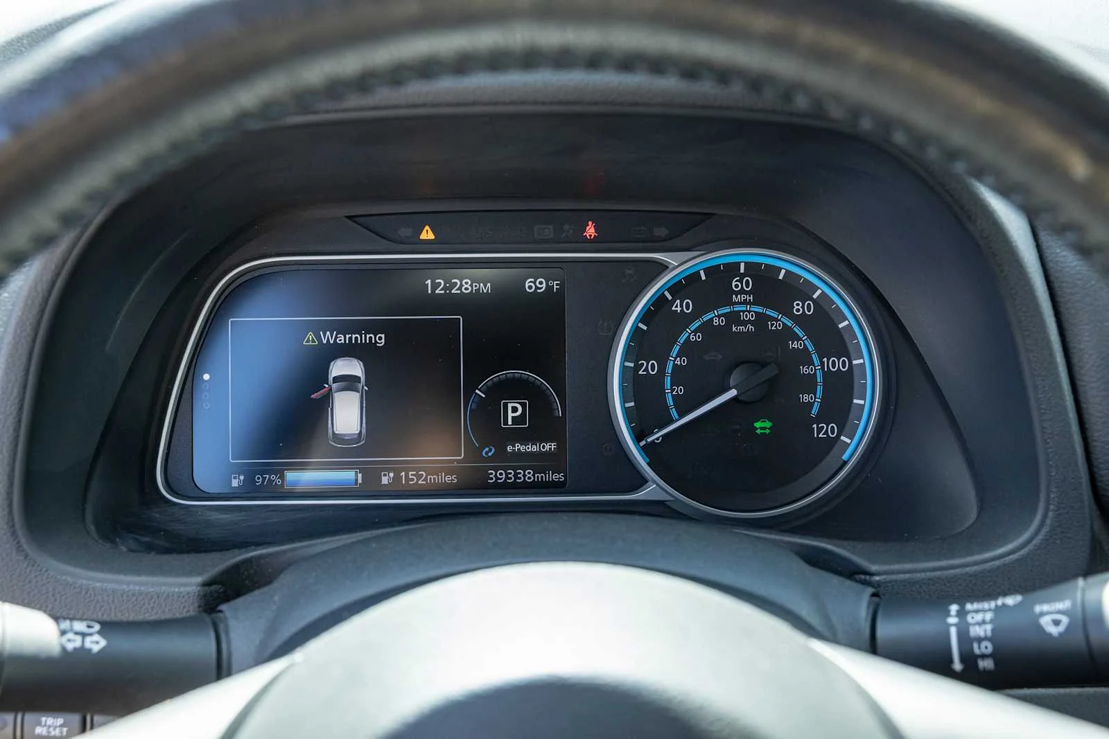 Used 2018 Silver Nissan SV image 18