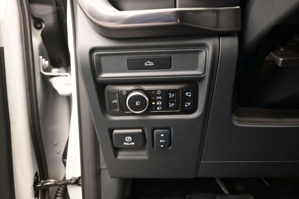 New 2026 Avalanche Ford Lariat image 12