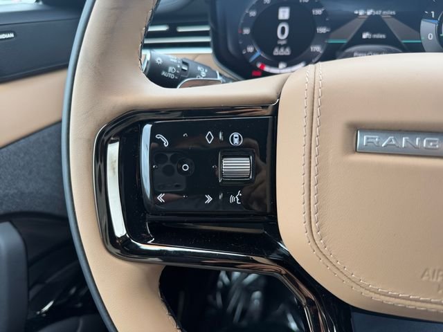 New 2026 Santorini Black Land Rover Dynamic SE image 22