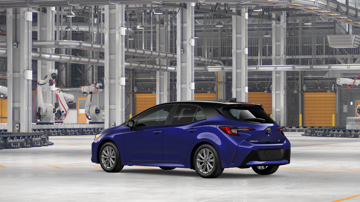 New 2026 Blue Crush Metallic with Midnight Black Metallic roof Toyota SE image 6