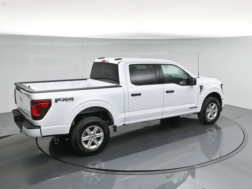New 2026 Oxford White Ford XLT image 39