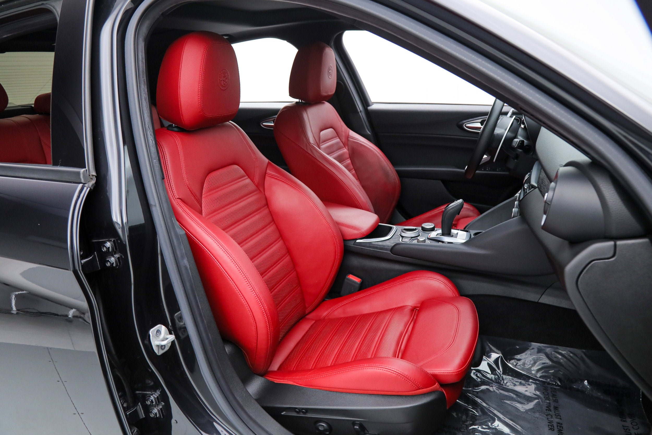Used 2022 Black Alfa Romeo  image 14