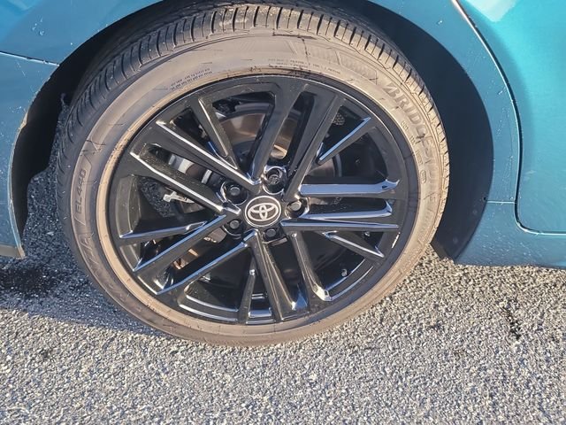 Used 2025  Toyota SE image 8