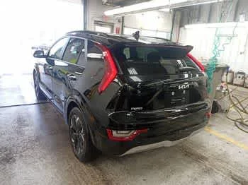 Used 2023 Aurora Black Pearl Kia Wave image 3