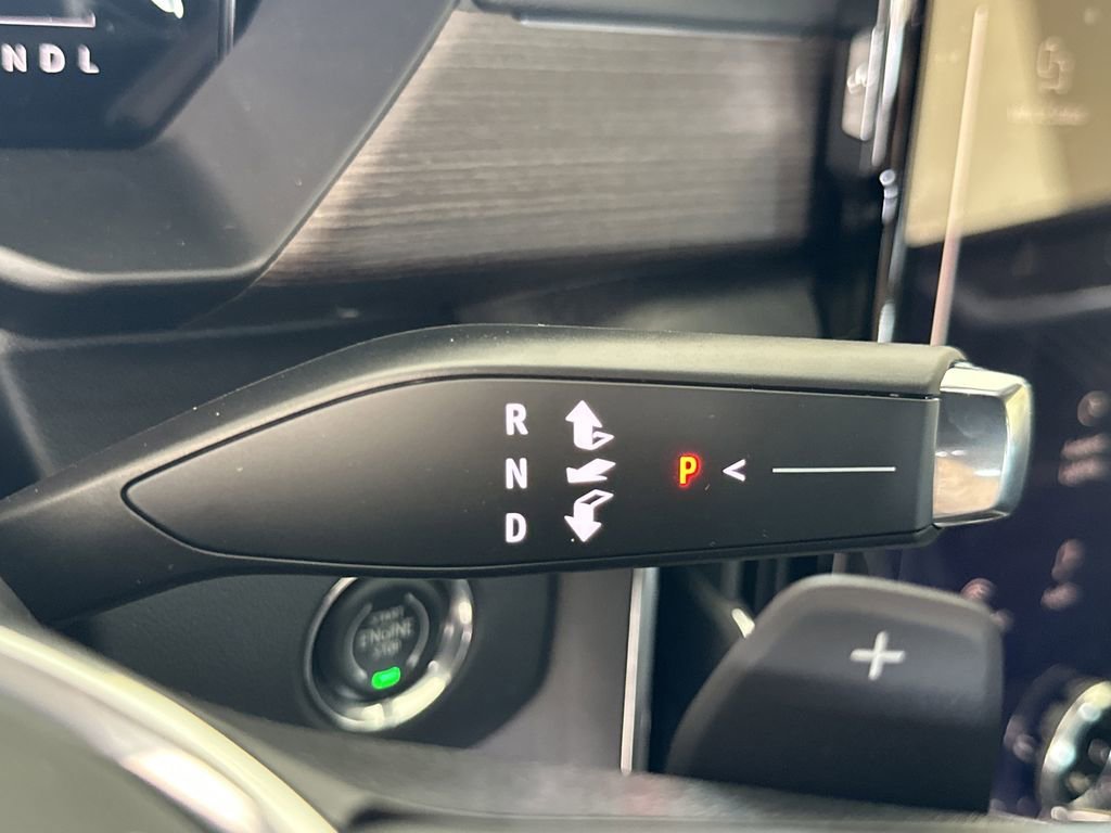2026 GMC Acadia Denali - Photo 23