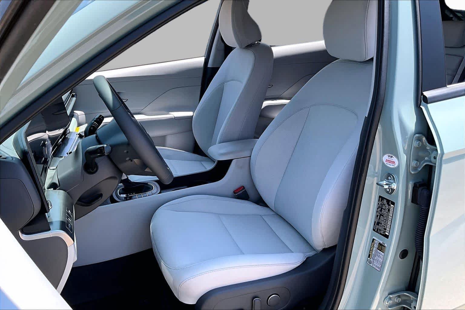 Used 2025 Mirage Green Hyundai SEL image 8