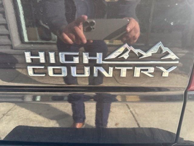 Used 2019 Black Chevrolet High Country image 5