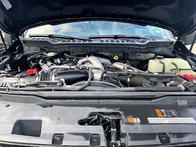 Used 2023 Black Metallic Ford Lariat image 10