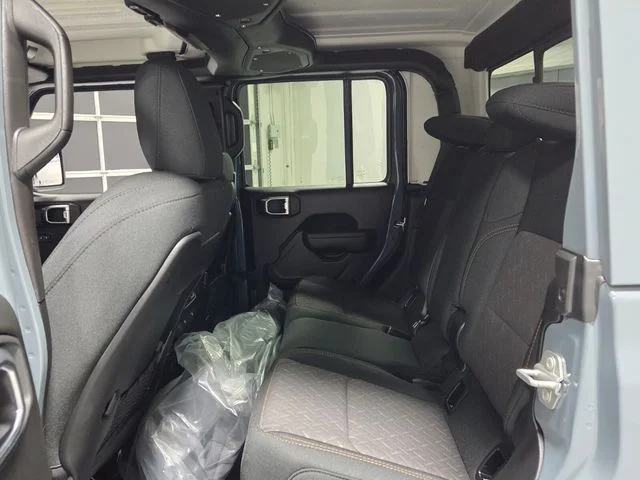 New 2026 Anvil Clearcoat Jeep Mojave image 6