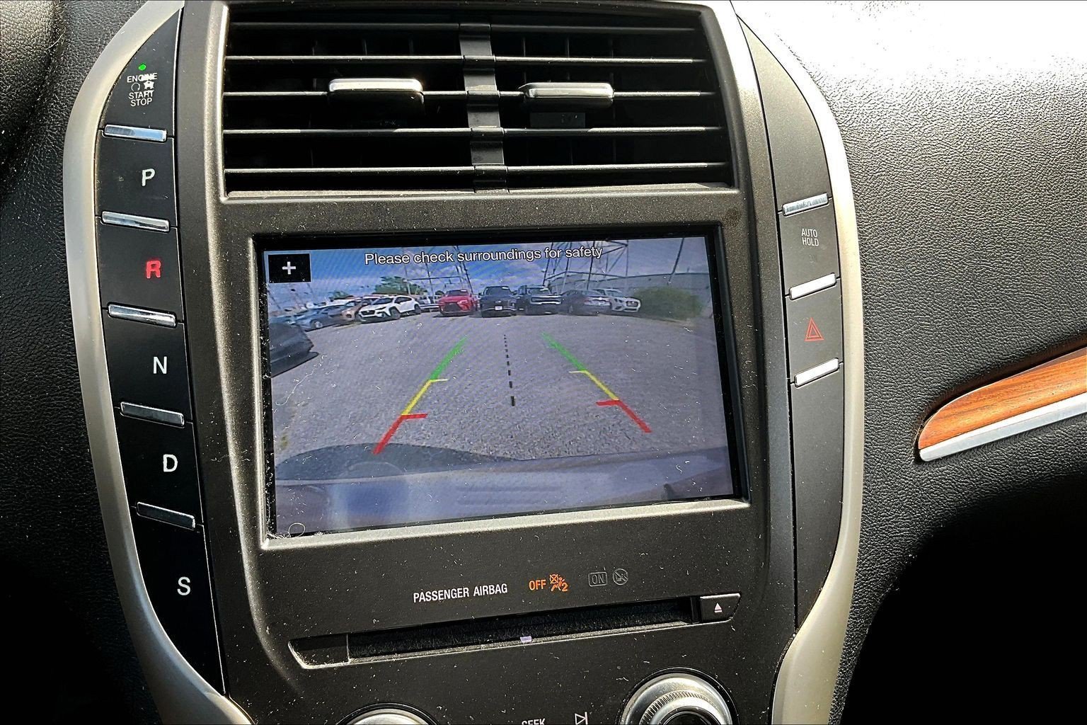 Used 2019 Brown Lincoln Select image 10