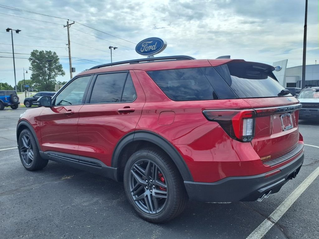New 2026 Rapid Red Metallic Tinted Clearcoat Ford ST image 2
