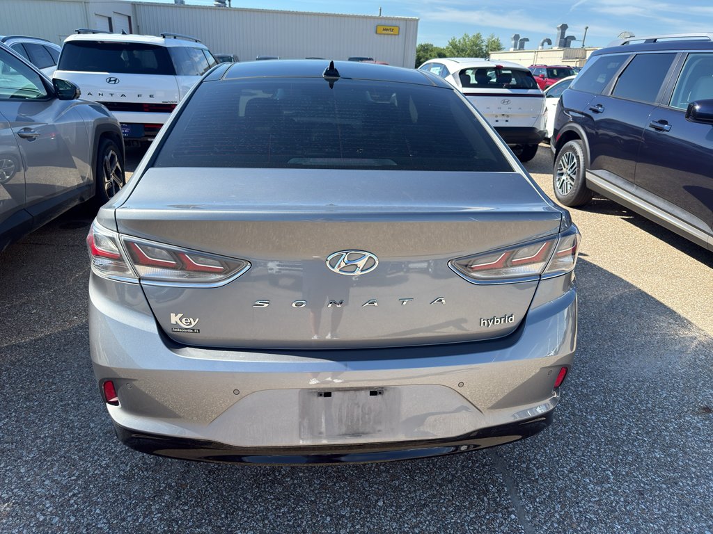 Used 2018 Metropolis Gray Hyundai Limited image 4
