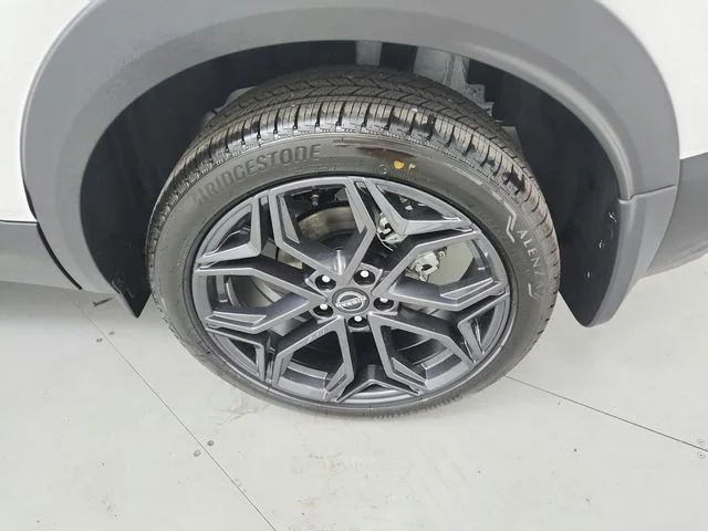New 2026 White Nissan SR image 39