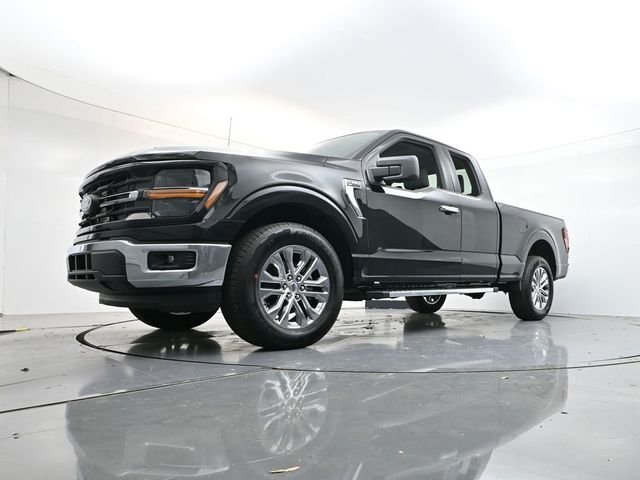 New 2026 Agate Black Metallic Ford XLT image 28