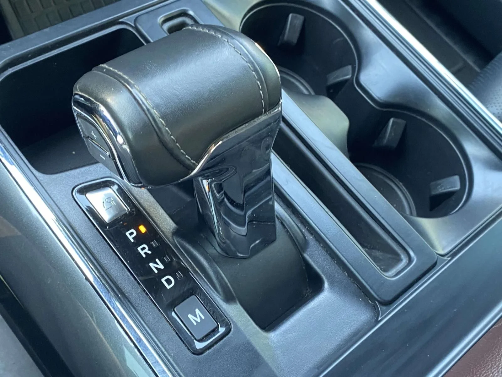 Used 2022 Silver Ford Lariat image 21