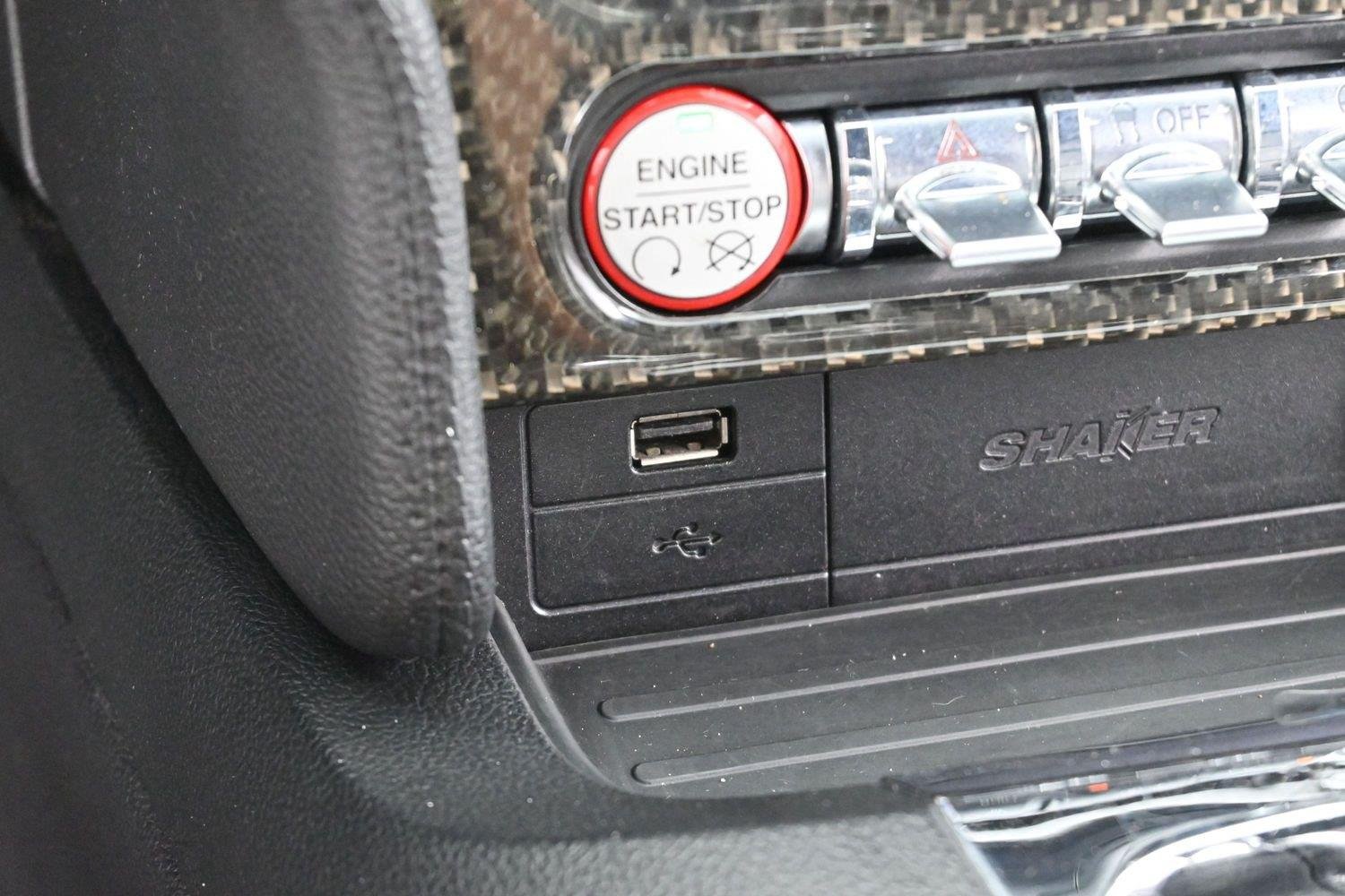 Used 2015 Oxford White Ford GT Premium image 29