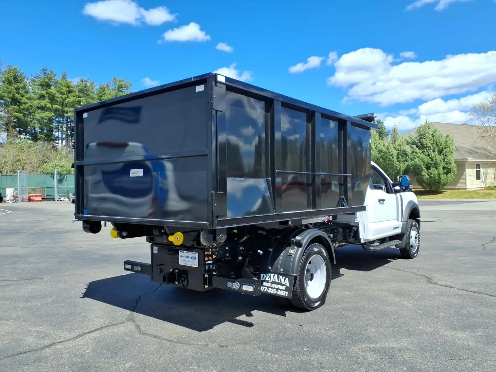 New 2026 Oxford White Ford XL image 3