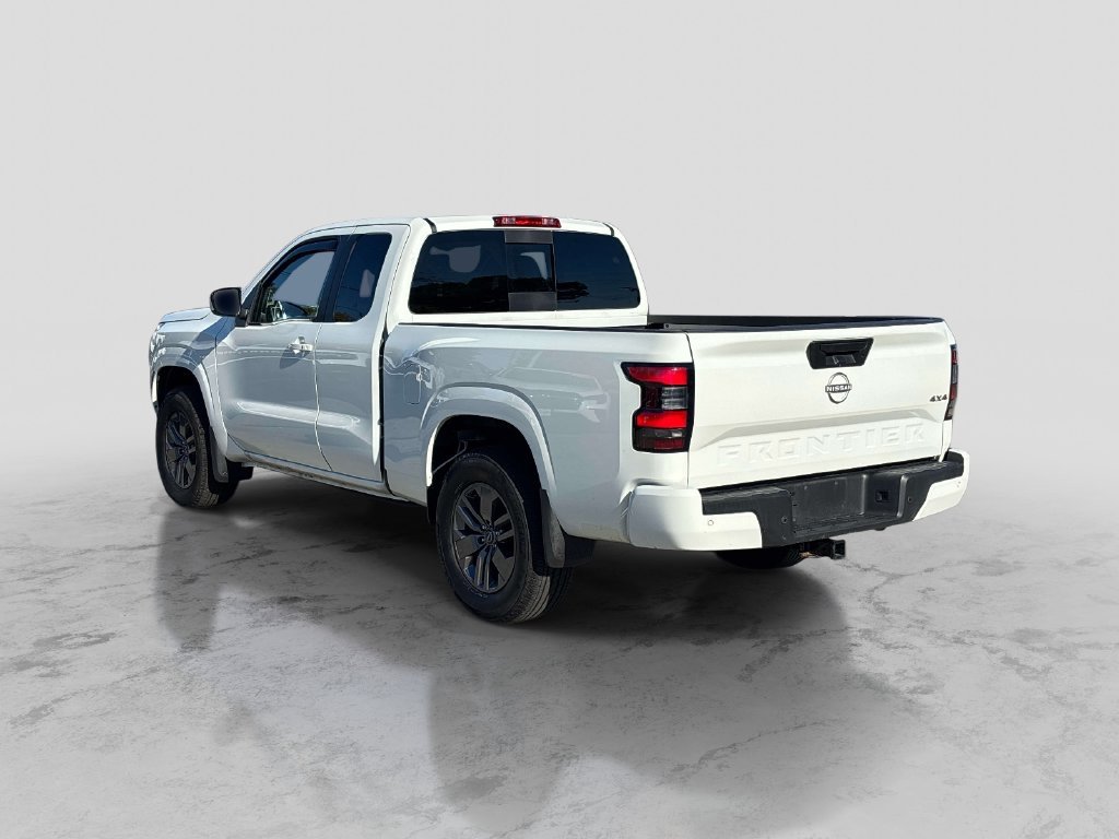 Used 2025 White Nissan SV image 3