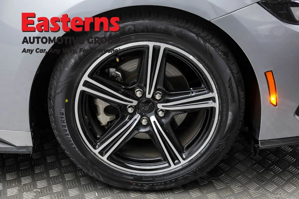 Used 2024 Silver Ford EcoBoost Premium image 27