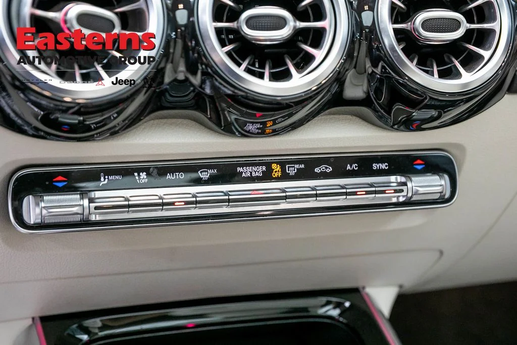 Used 2021 Black Mercedes-Benz GLB 250 image 19
