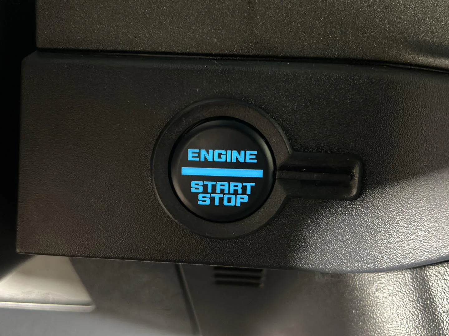 Used 2025 Shadow Black Ford Badlands image 21