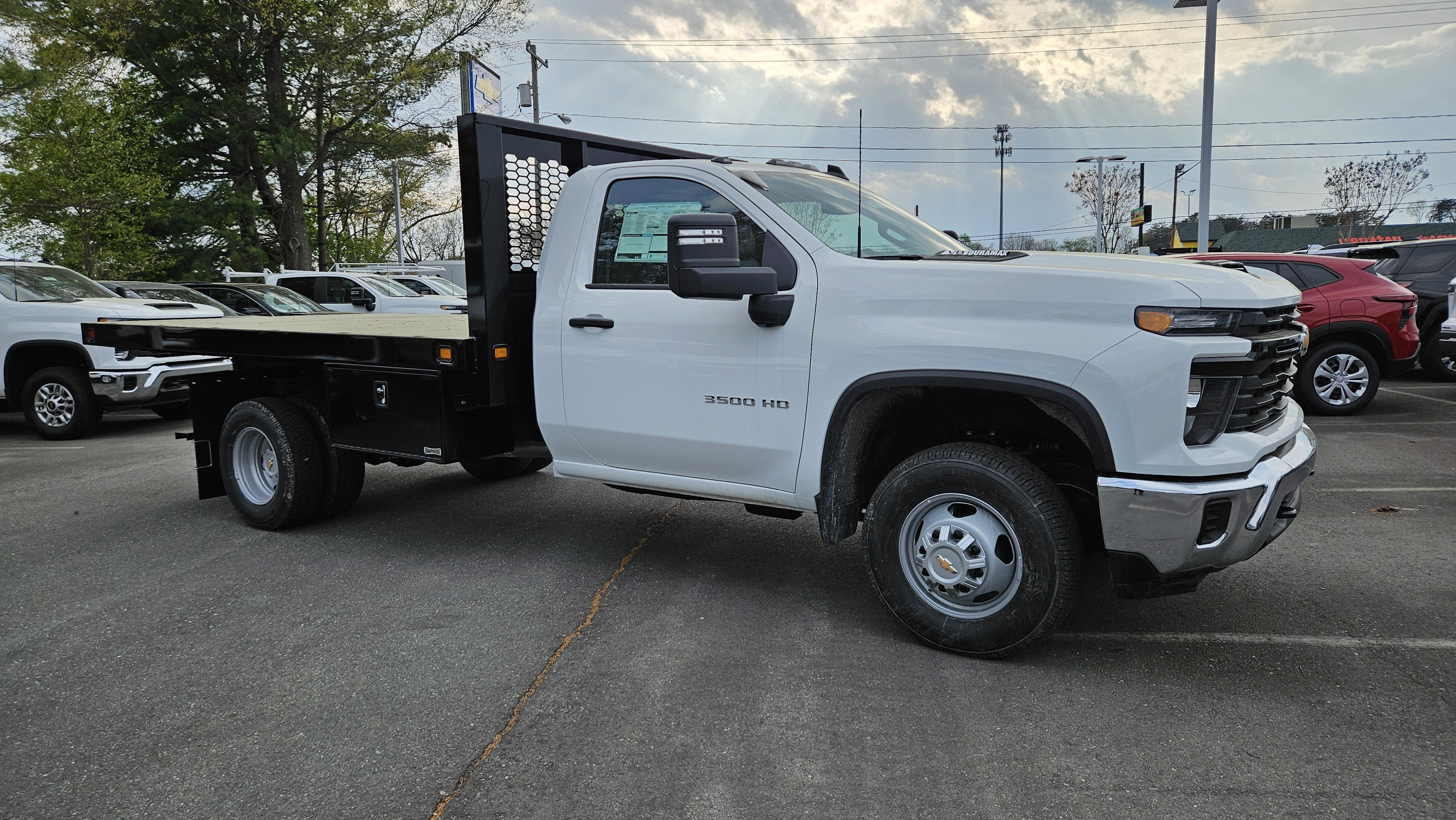 New 2026 Summit White Chevrolet Work Truck image 7