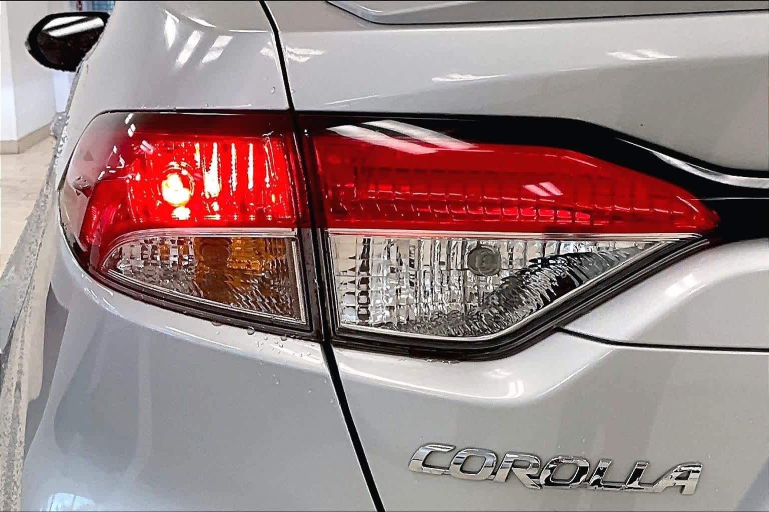 Used 2024 Classic Silver Metallic Toyota SE image 29