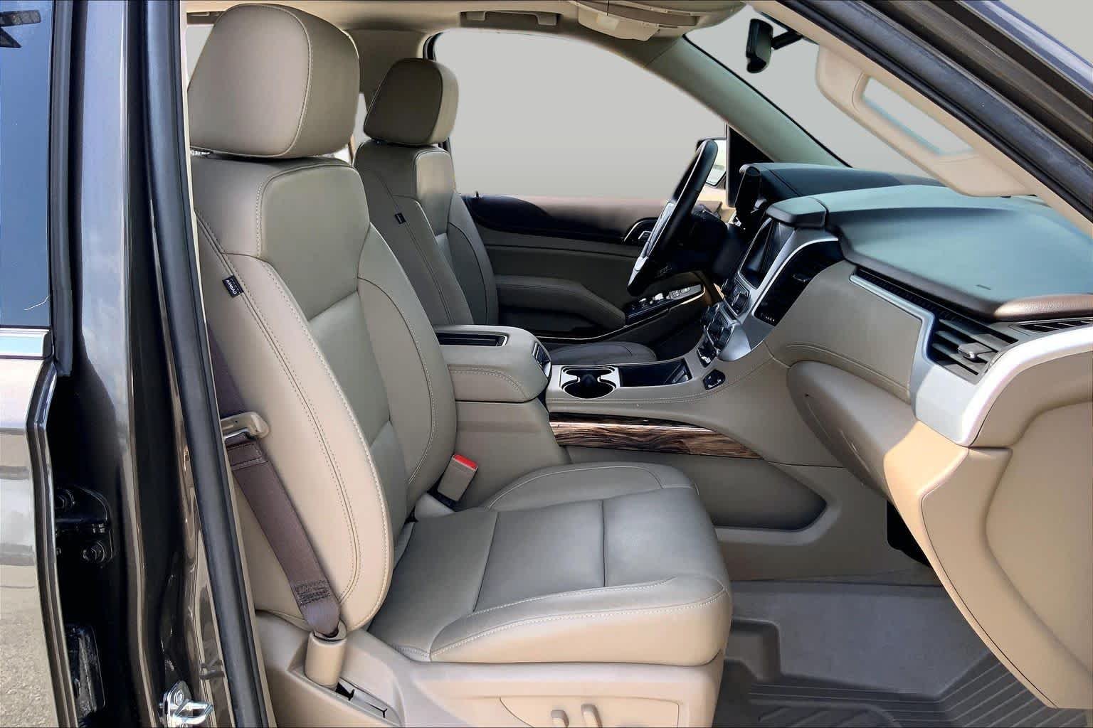 Used 2020 Smokey Quartz Metallic GMC SLT image 9