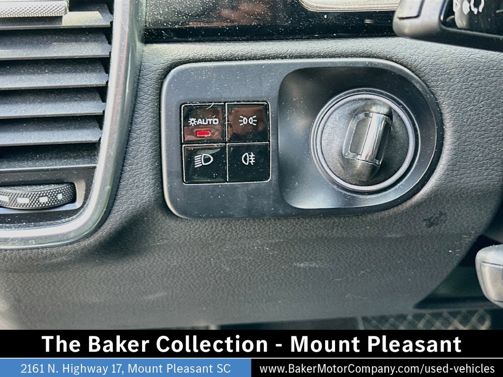 Used 2021 Silver Porsche Base image 10