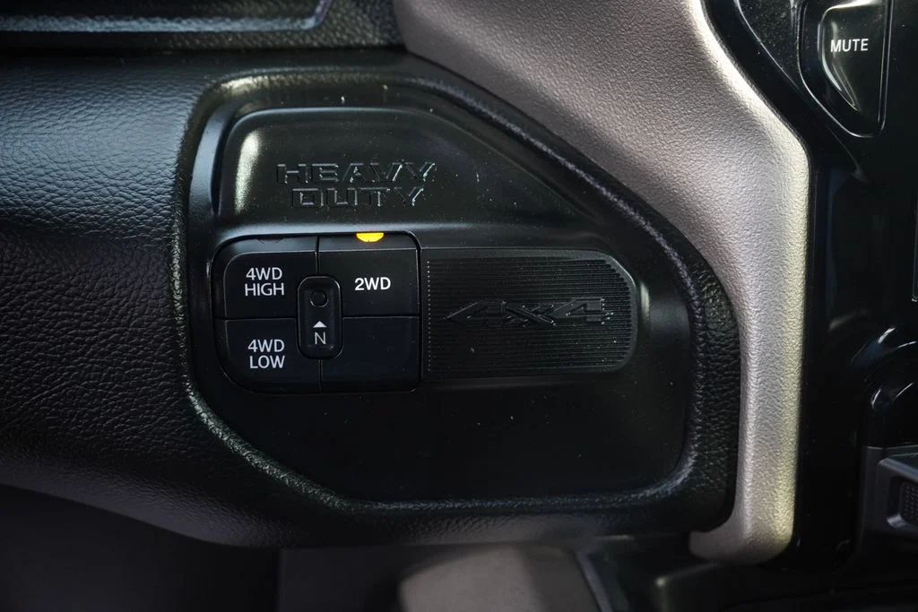 Used 2019 Black Ram Laramie image 28