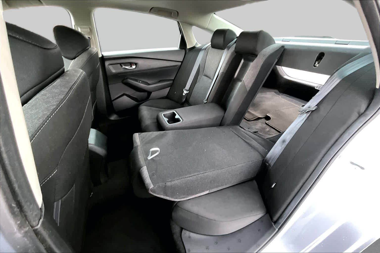 Used 2023 Lunar Silver Metallic Honda EX image 20